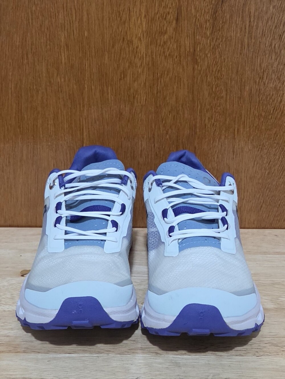 On Running Cloudvista Women's Size 8 Trail Running Shoes Sneakers Grey Purple - Picture 2 of 13